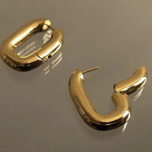 NWT 18k Gold plated Earrings - Picture 3 of 4